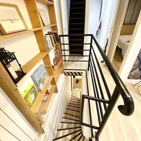 Apartment Le Perchoir T3 Hypercentre Avec Terrasse Wifi La Rochelle (Charente-Maritime)